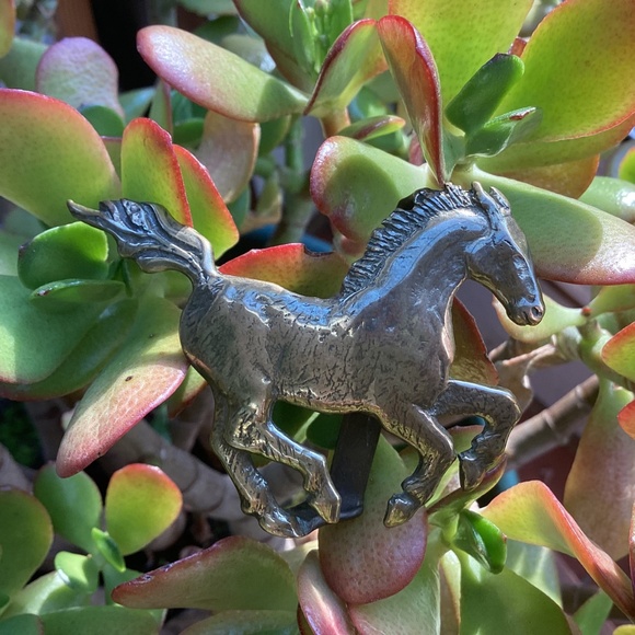 Vintage Elegant Petite Brass Running Horse Belt Buckle - Picture 5 of 8